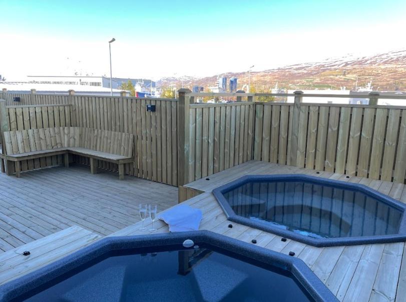 Tryggvabraut Apartment Akureyri Bagian luar foto